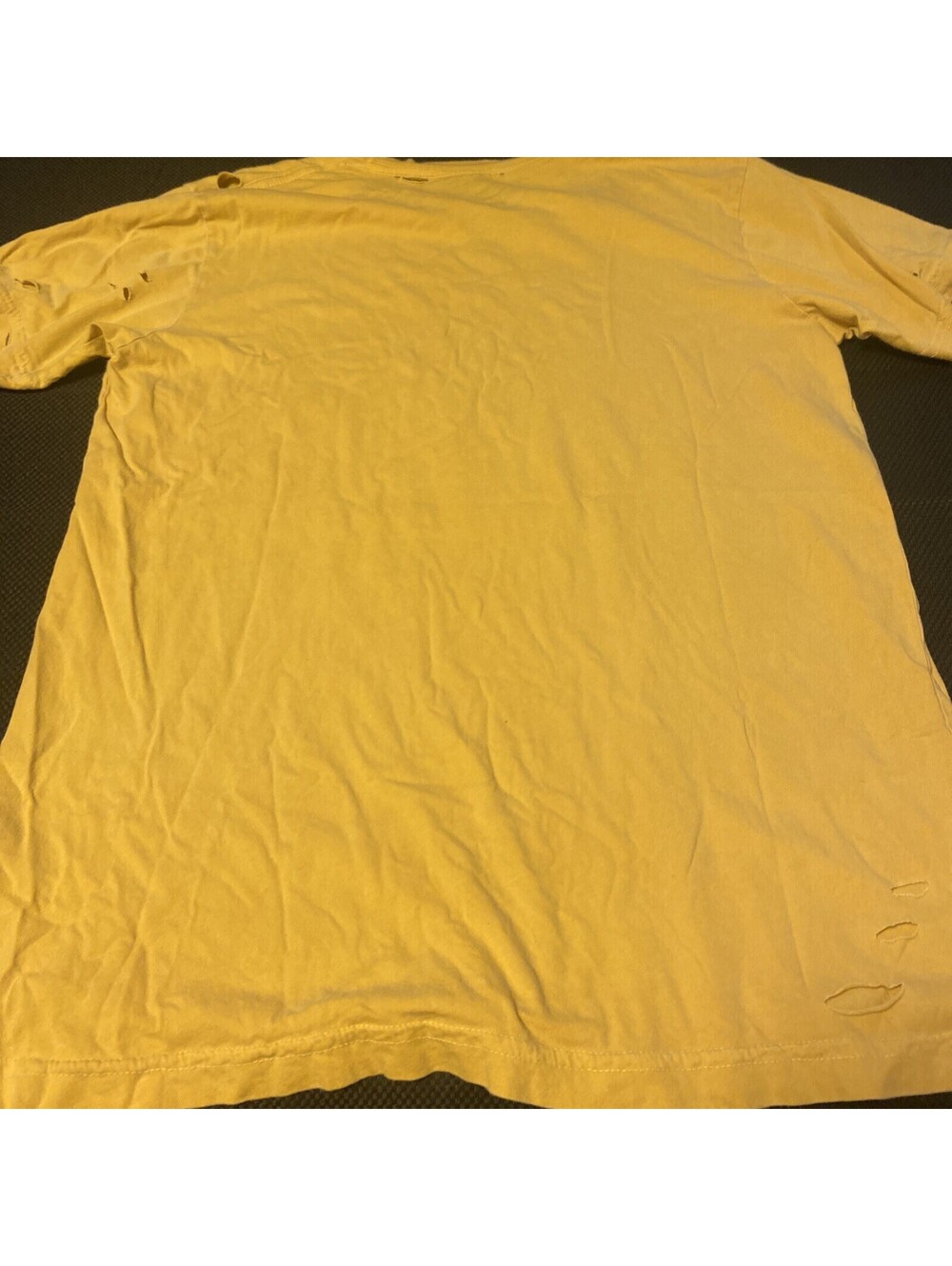 Goodie Two Sleeves Woodstock ‘69 T shirt distressed Size S Yellow - Picture 9 of 9